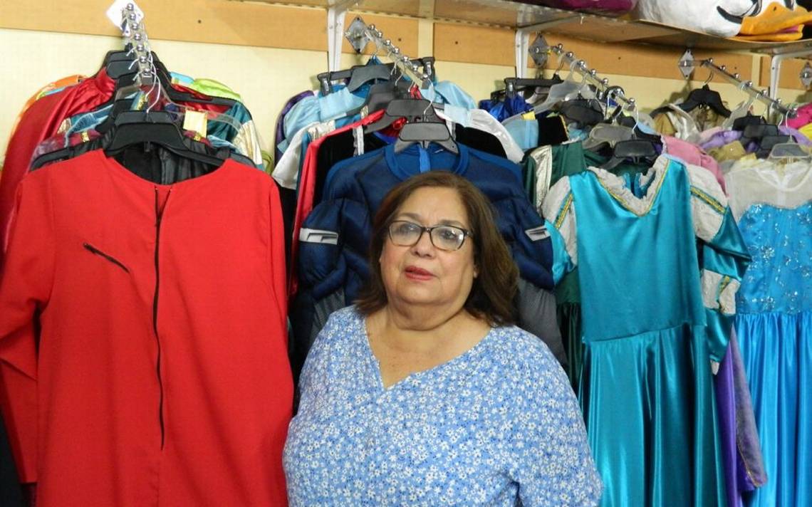 Definición lona Inclinado Ha rentado y vendido disfraces a varias generaciones - Tribuna de San Luis  | Noticias Locales, Policiacas, sobre México, Sonora y el Mundo