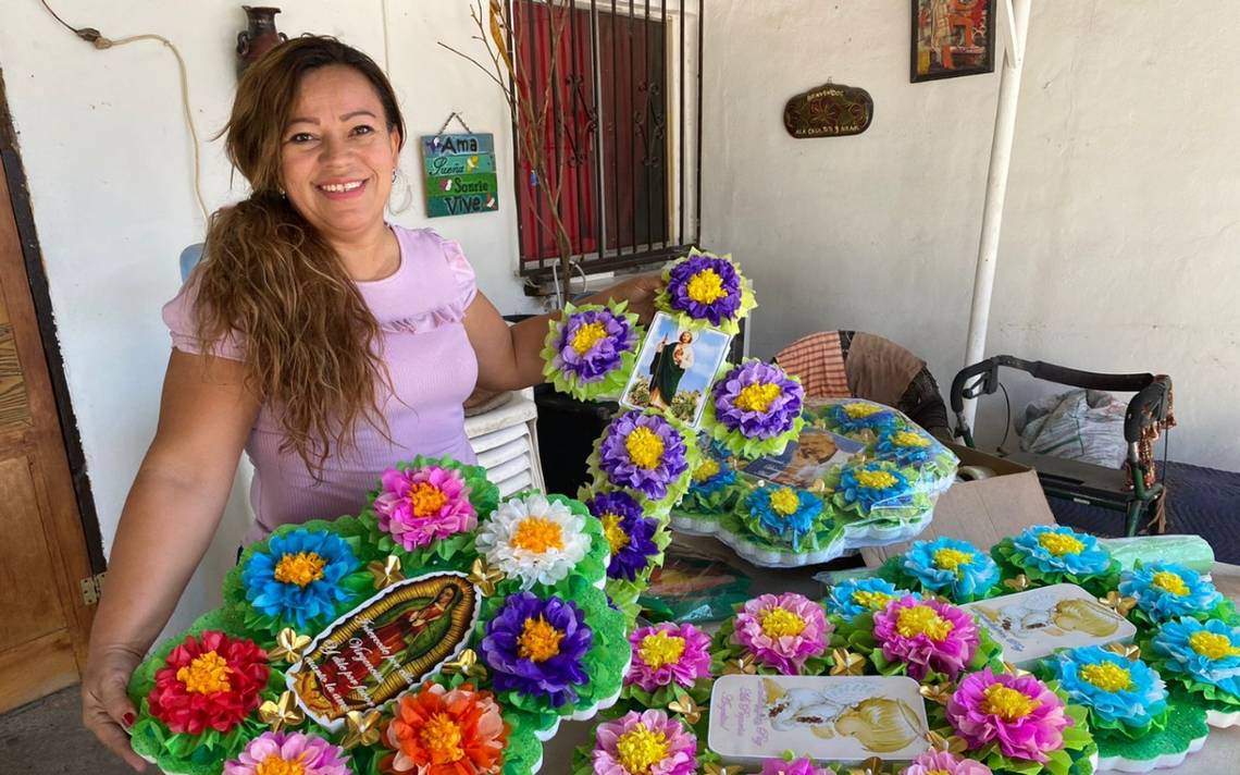 Desde 2003: Las hermanas Gamez realizan coronas de flores para el día de  muertos - Tribuna de San Luis | Noticias Locales, Policiacas, sobre México,  Sonora y el Mundo